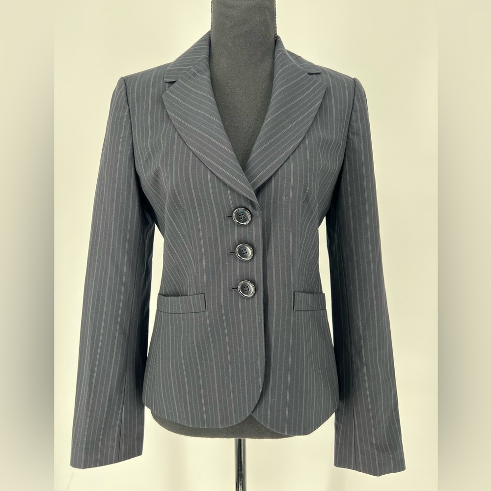 ANN TAYLOR 93%WOOL BLEND BLACK PIN STRIPE BLAZER IN FINE ITALIAN‎ FABRIC